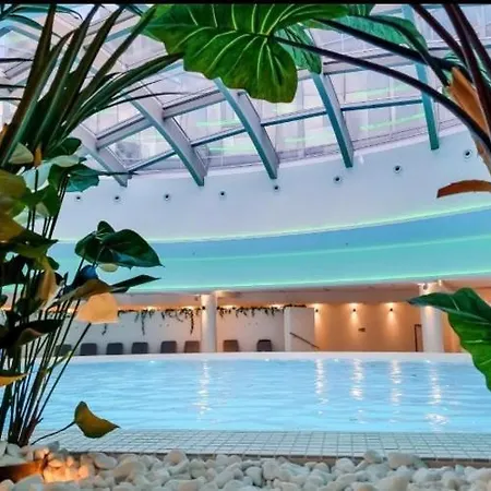 Hanza Tower Downtown 22 Pool & Jacuzzi Daire